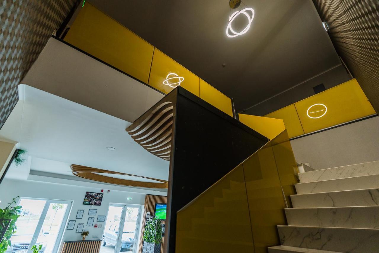 Solay Hotel Oradea Buitenkant foto
