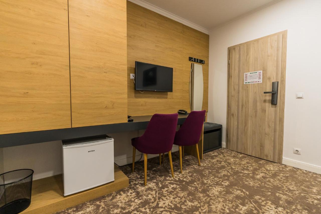Solay Hotel Oradea Buitenkant foto