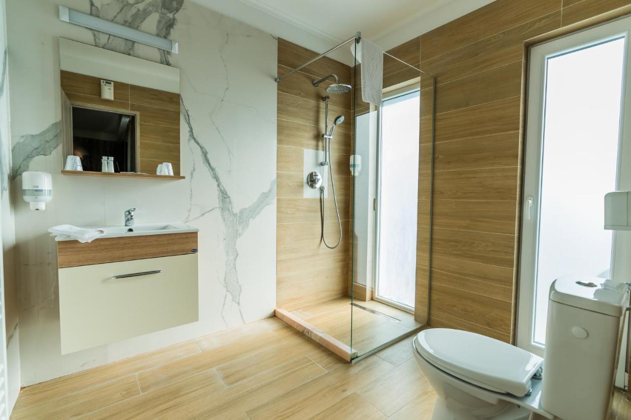 Solay Hotel Oradea Buitenkant foto